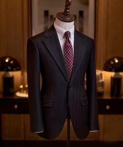 Áo vest đen sọc chìm - AV344